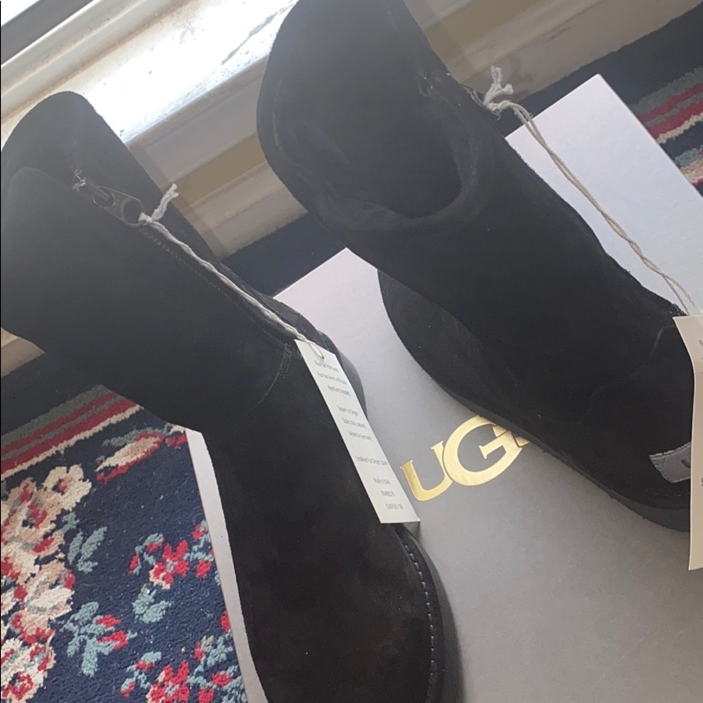 UGG W Abree Short Boots